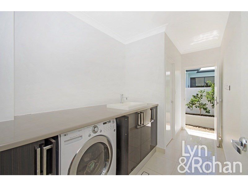 3a Edgewater Court, Idalia QLD 4811