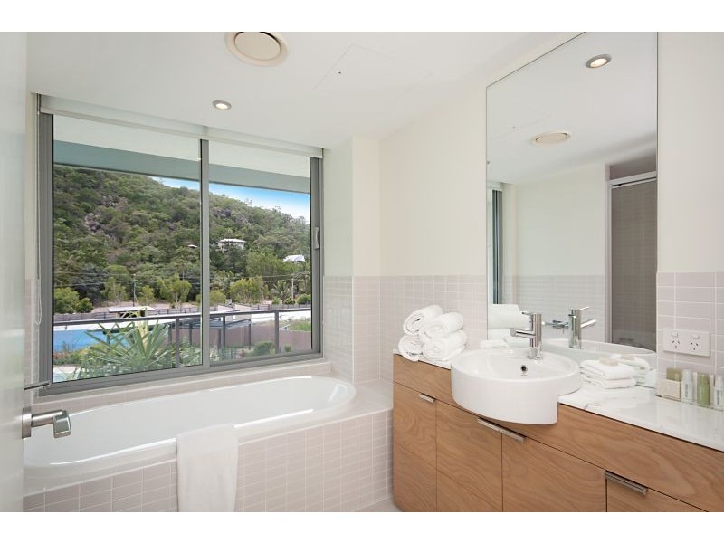 1033 Peppers Blue On Blue, 123 Sooning Street, Nelly Bay QLD 4819