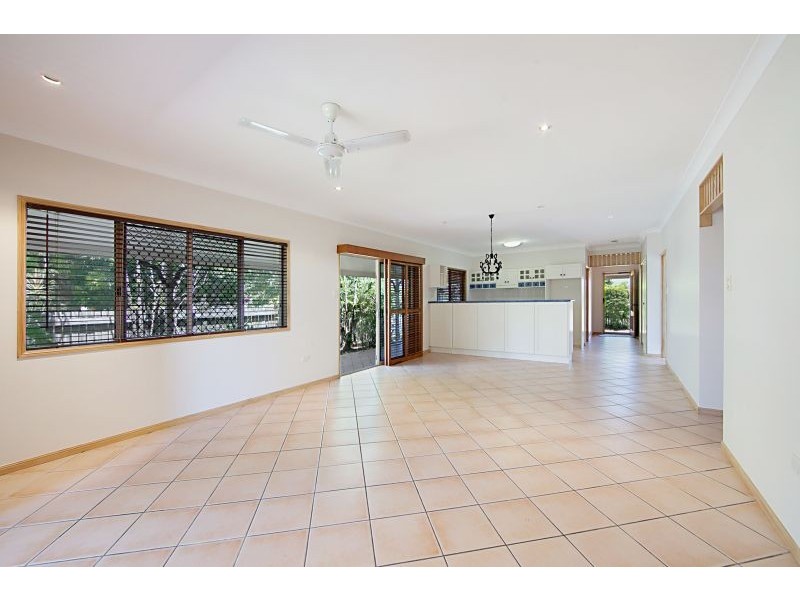 11 Tango Court, Kirwan QLD 4817