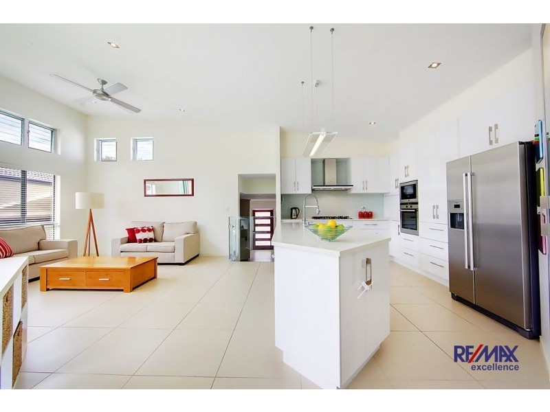 18 Strathburn Street, Mount Louisa QLD 4814