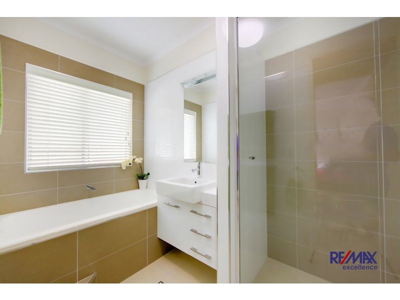 18 Strathburn Street, Mount Louisa QLD 4814