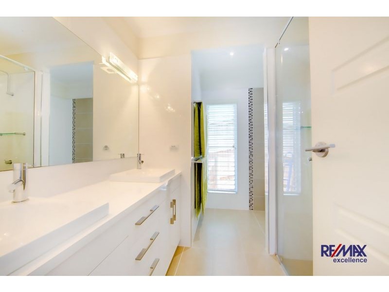 18 Strathburn Street, Mount Louisa QLD 4814