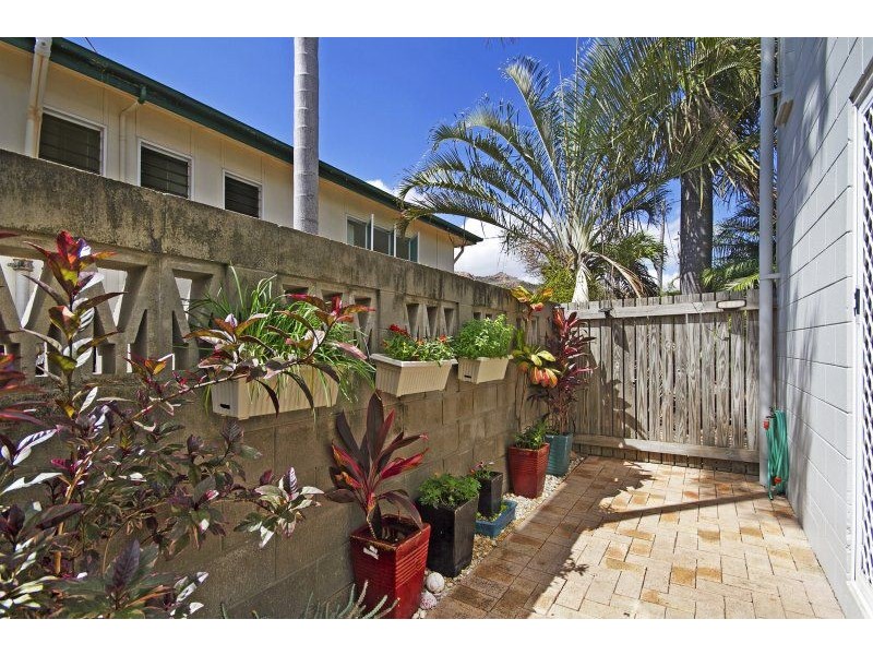 6/121 Eyre Street, North Ward QLD 4810