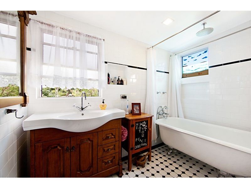 34 Stanton Street, Belgian Gardens QLD 4810