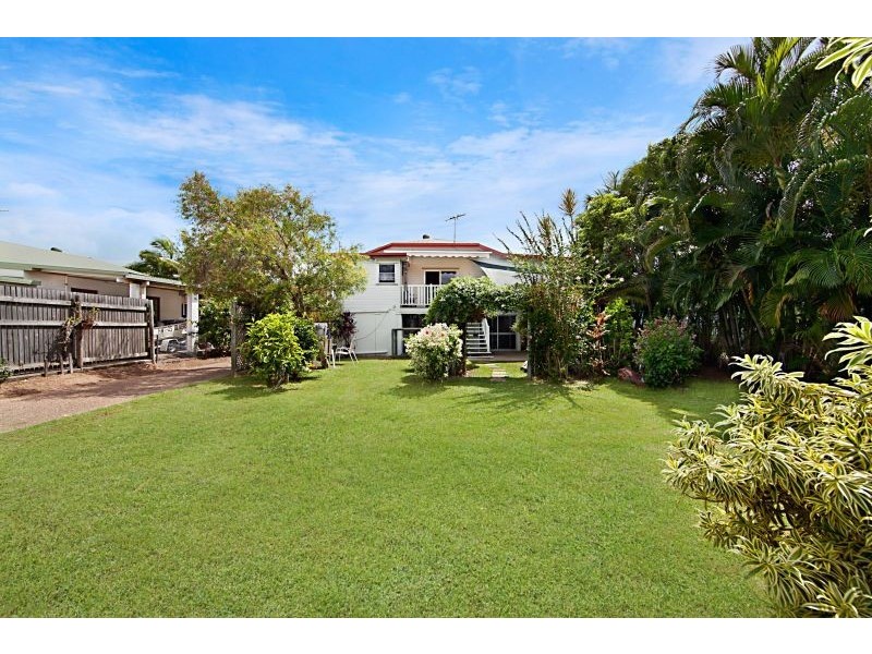 34 Stanton Street, Belgian Gardens QLD 4810