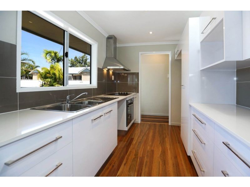 33 Rose Street, North Ward QLD 4810