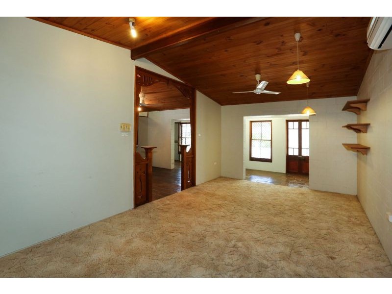 73 The Esplanade, Toolakea QLD 4818