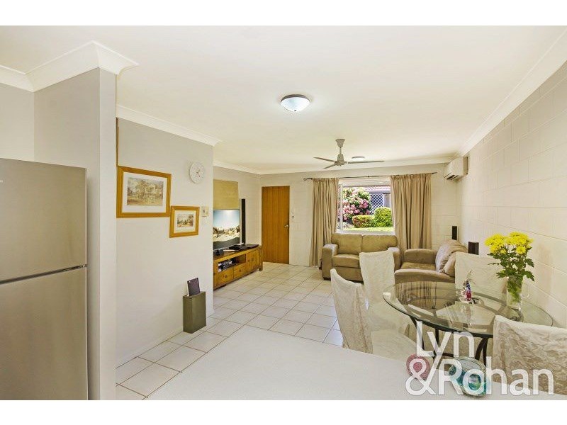 2/16 Benson Street, Rosslea QLD 4812