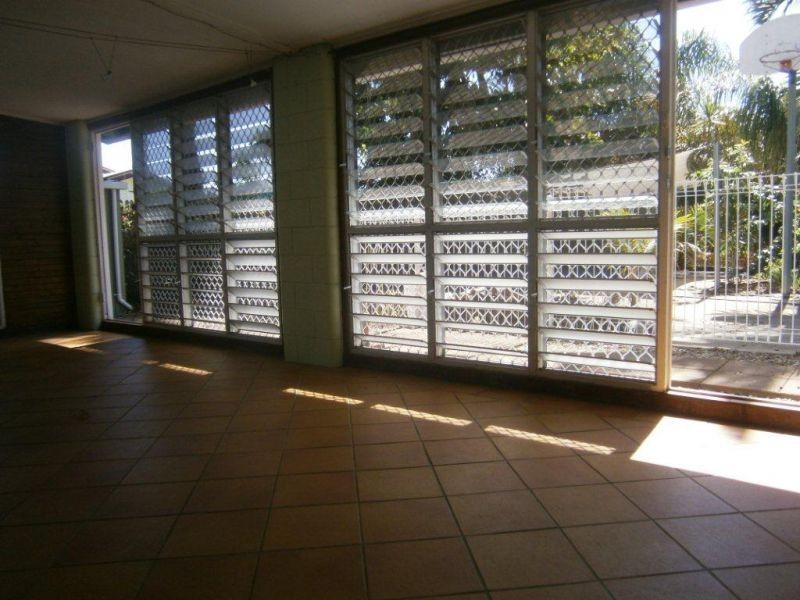 2 Canyon Court, Mount Louisa QLD 4814