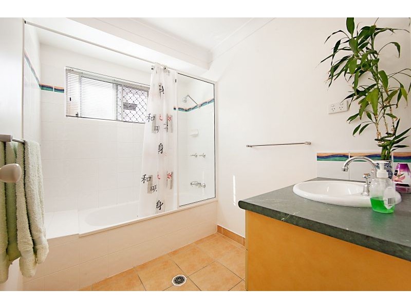 17 Monaro Circuit, Mount Louisa QLD 4814