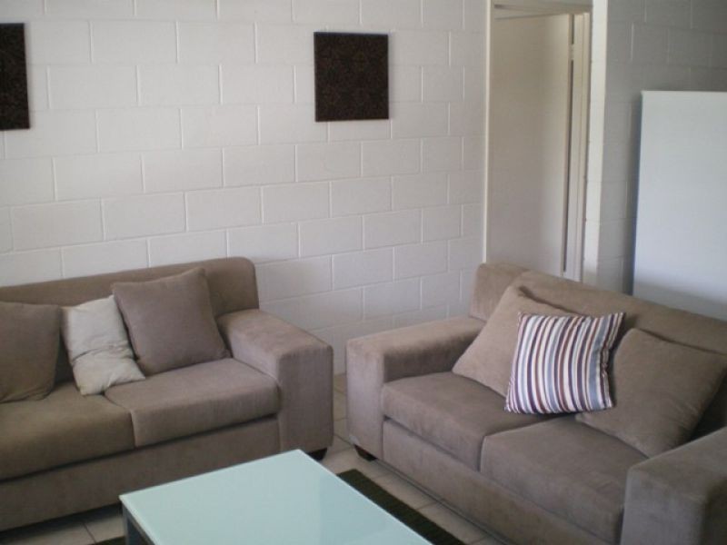 4/37 Hugh Street, West End QLD 4810