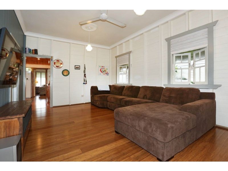 97 Perkins Street, South Townsville QLD 4810