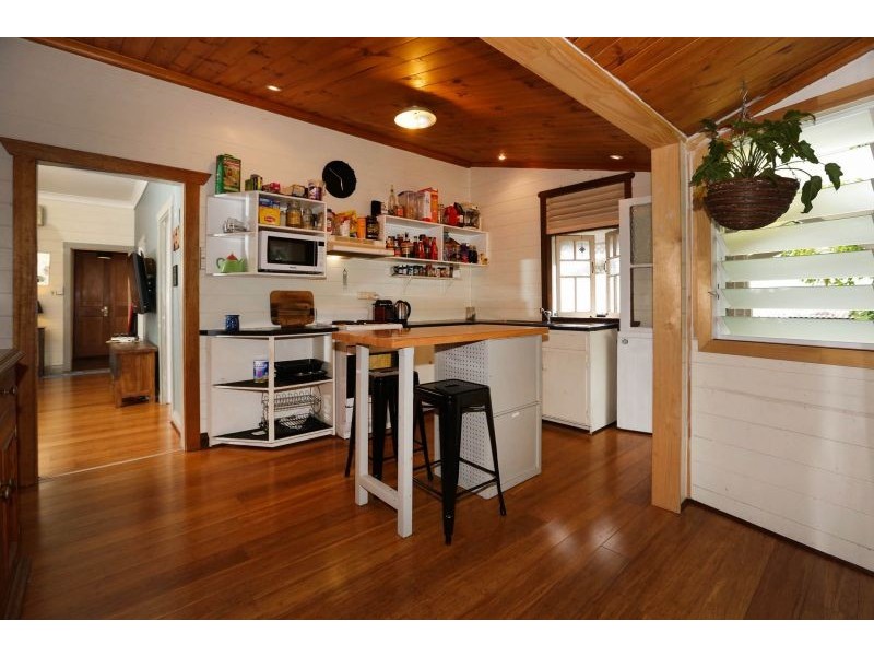 97 Perkins Street, South Townsville QLD 4810