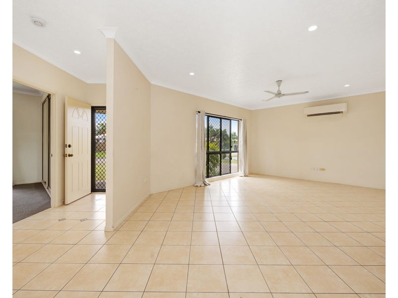 11 Young Circuit, Kirwan QLD 4817