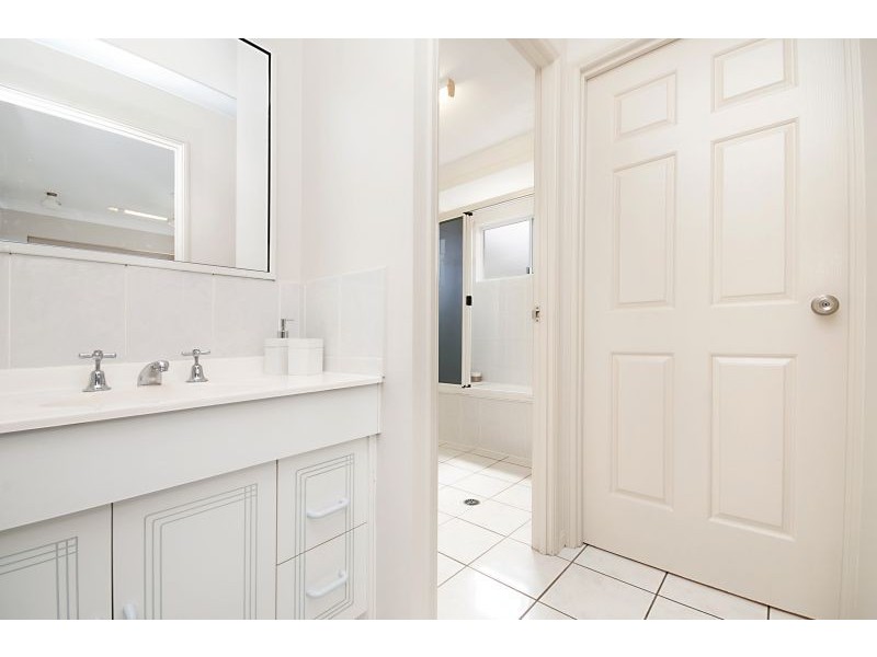 18 Peppertree St, Kirwan QLD 4817