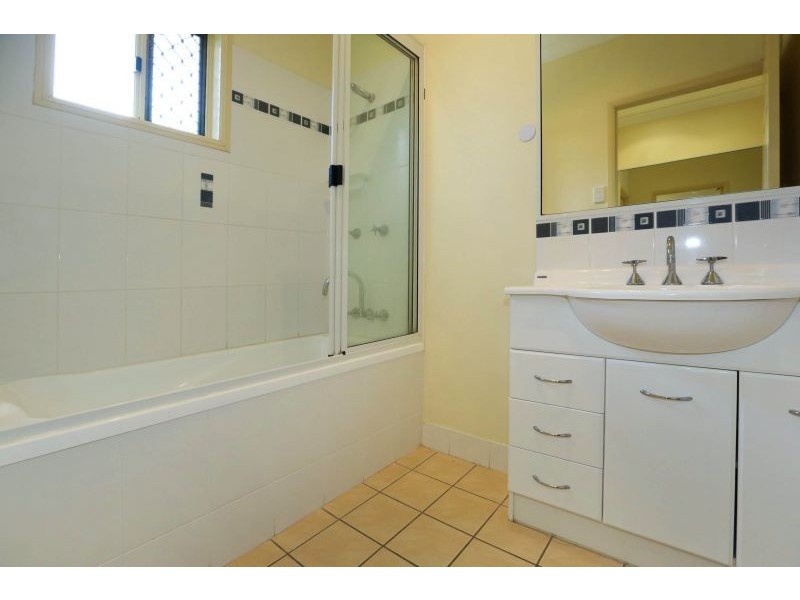 11 Keenan Street, Oonoonba QLD 4811