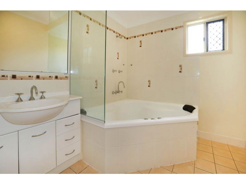 11 Keenan Street, Oonoonba QLD 4811