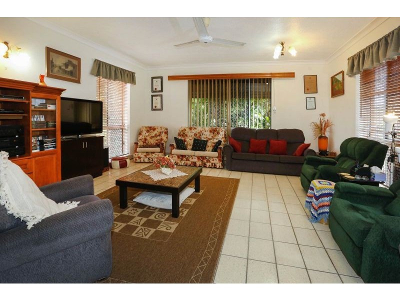 2 Wattle Street, Kirwan QLD 4817