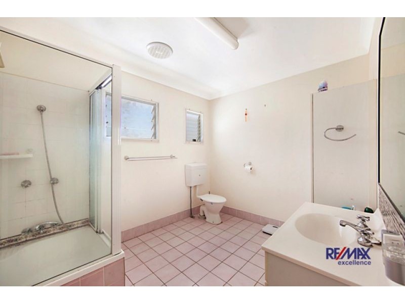 12 Alleena St, Cranbrook QLD 4814