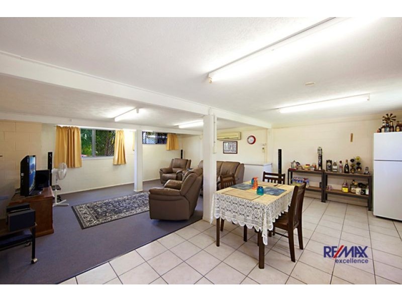 12 Alleena St, Cranbrook QLD 4814