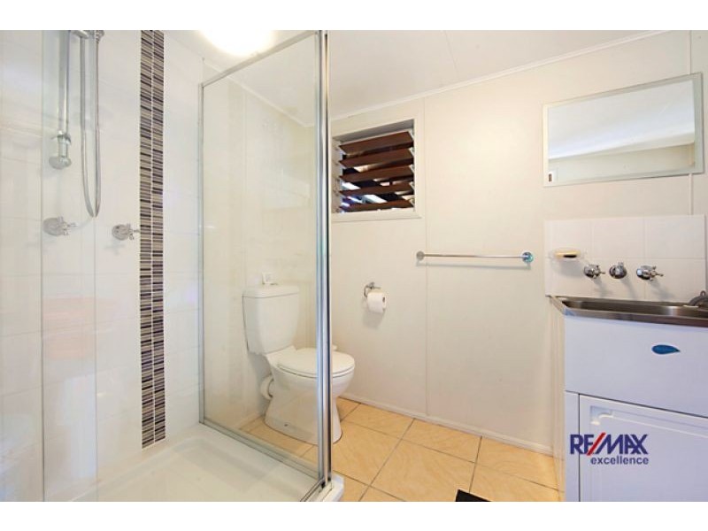 12 Alleena St, Cranbrook QLD 4814