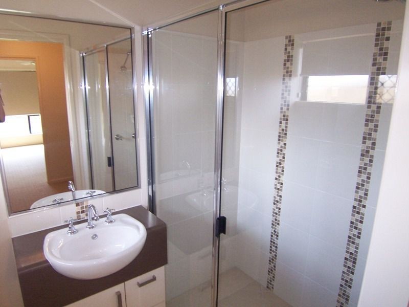 57 Hillock Crescent, Bushland Beach QLD 4818