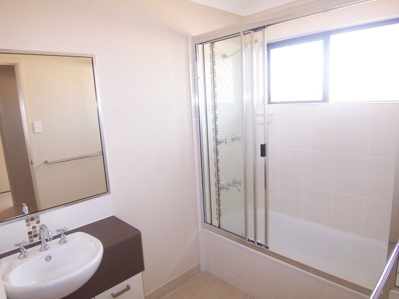 57 Hillock Crescent, Bushland Beach QLD 4818