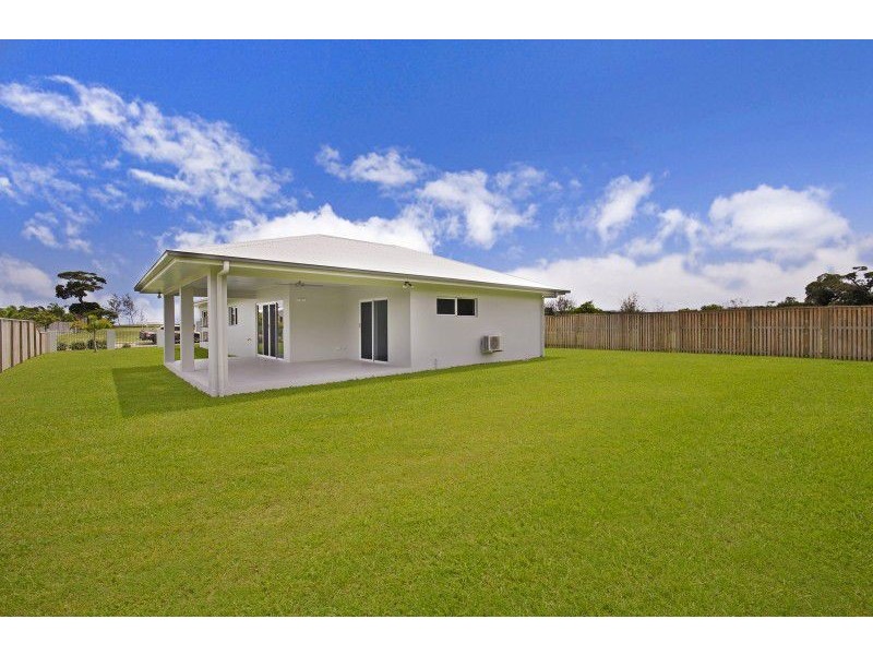 9 Dune Parade, Bushland Beach QLD 4818