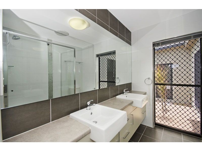 25 Dune Parade, Bushland Beach QLD 4818