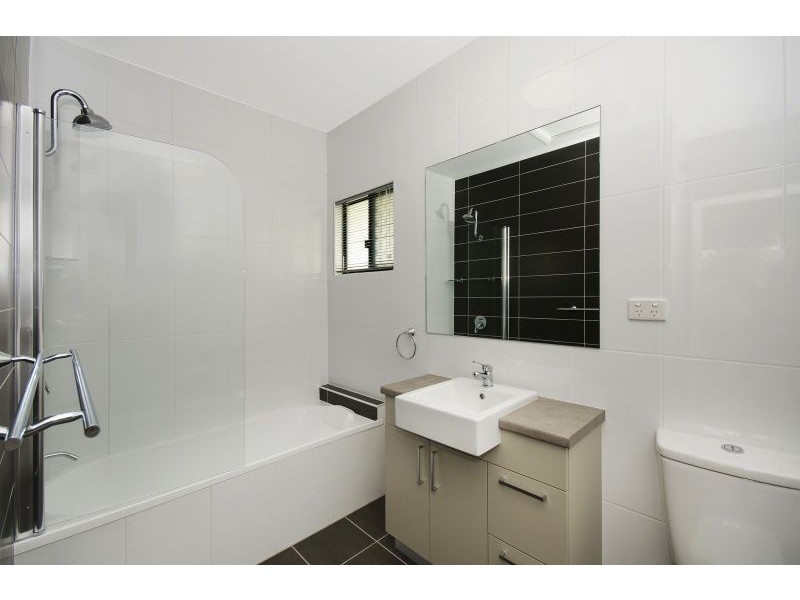 25 Dune Parade, Bushland Beach QLD 4818