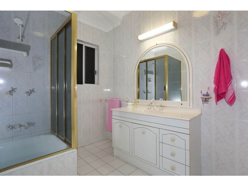 4 Pasteur Street, Wulguru QLD 4811