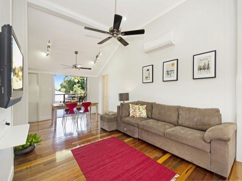 2 First Street, Railway Estate QLD 4810