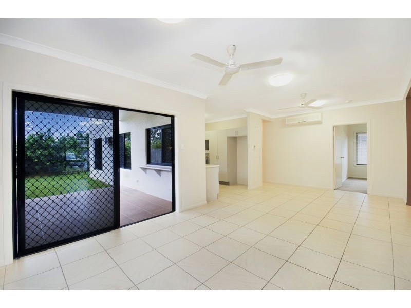 15 Eungella Court, Bushland Beach QLD 4818
