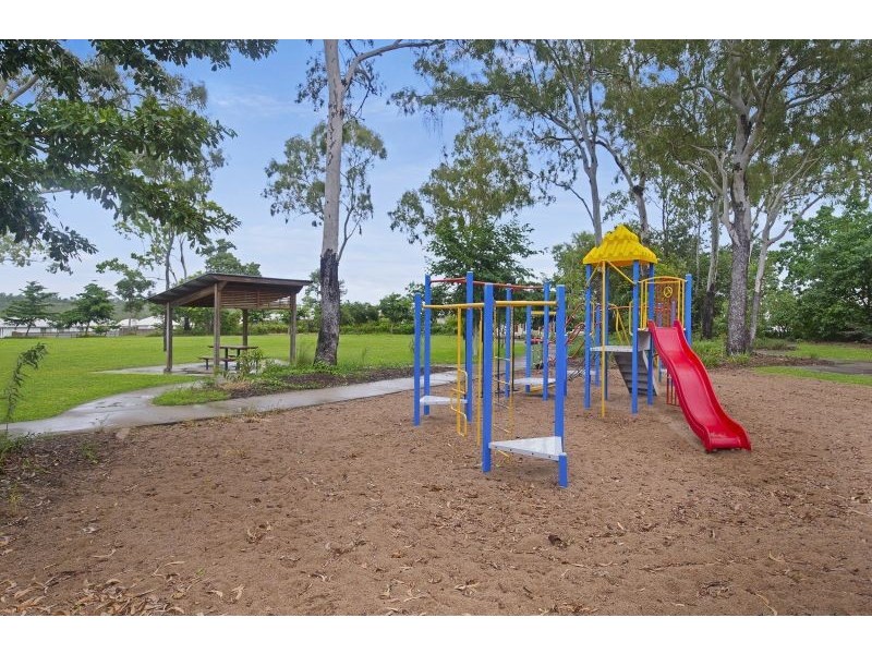 15 Eungella Court, Bushland Beach QLD 4818