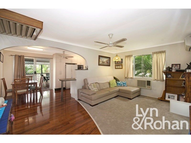 4 Adelong Drive, Cranbrook QLD 4814