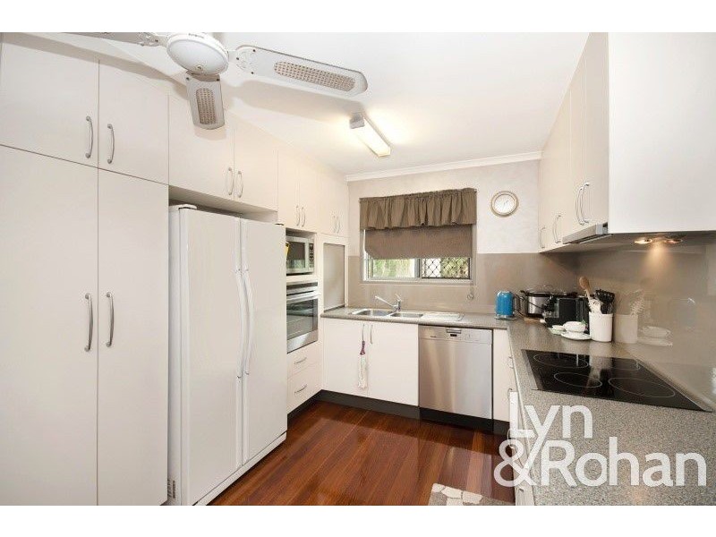 4 Adelong Drive, Cranbrook QLD 4814