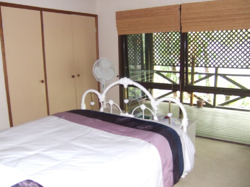 2 Ku Ring Gai Court, Kuluin QLD 4558