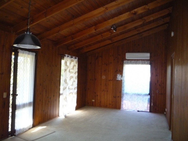 2 Ku Ring Gai Court, Kuluin QLD 4558