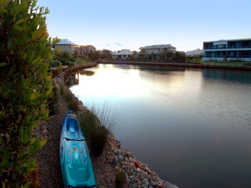 41 Baywater Drive, Twin Waters QLD 4564