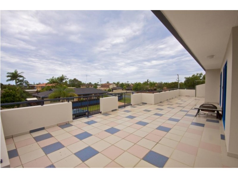 2/66 Jessica Bvd, Minyama QLD 4575