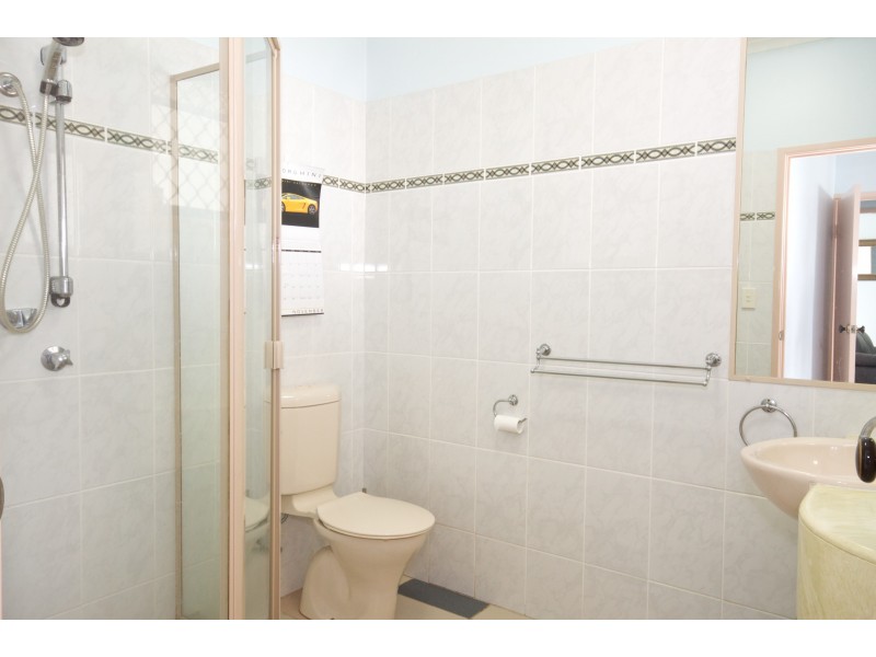 2/66 Jessica Bvd, Minyama QLD 4575