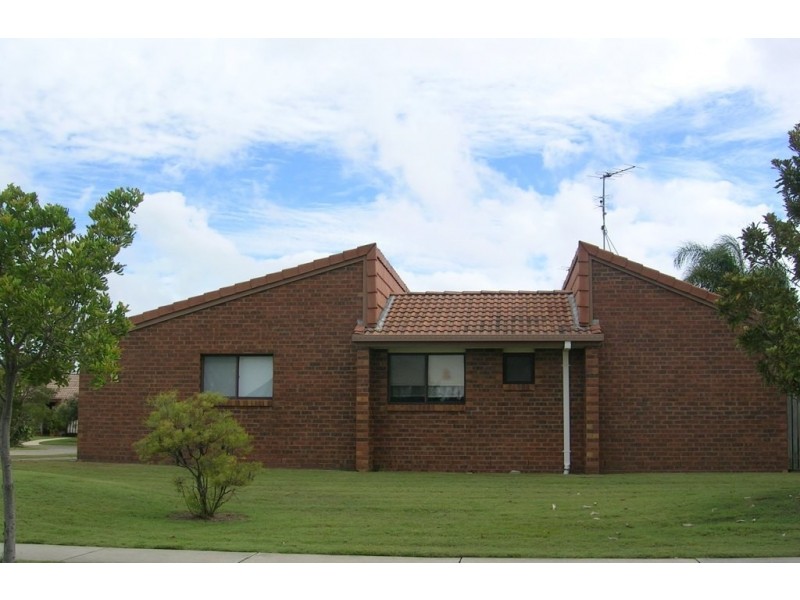 233 The Groves, Minyama QLD 4575