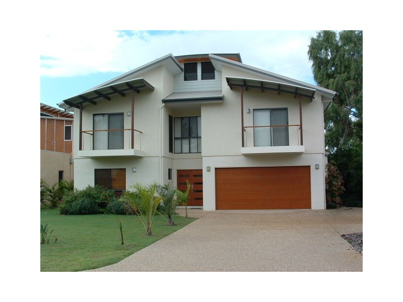 29  Agnes St, Agnes Water QLD 4677