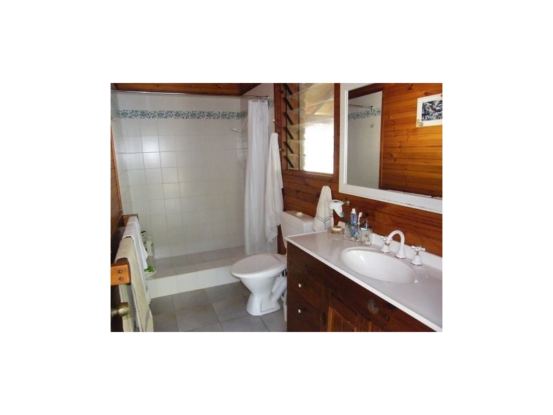 2452 Round Hill Road, Agnes Water QLD 4677