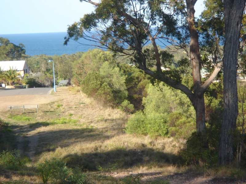 2 Round Hill Rd, Agnes Water QLD 4677