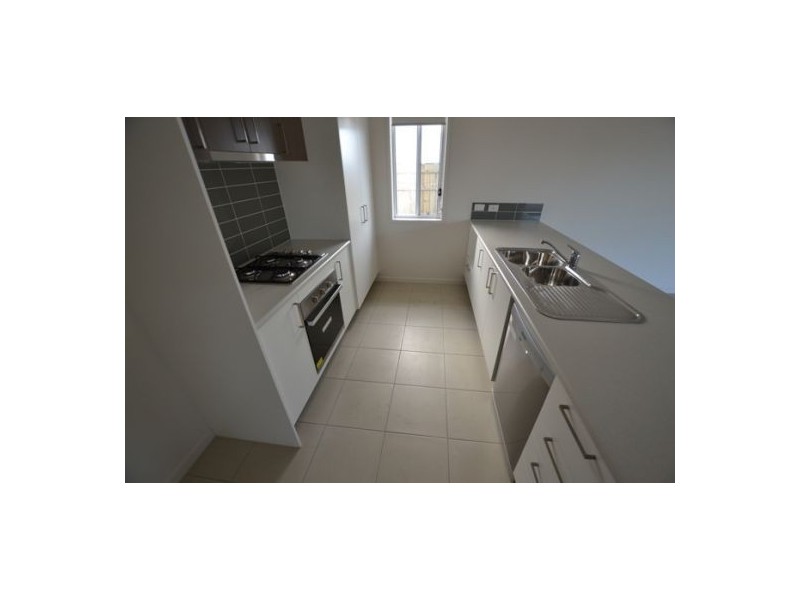 27 Bounty Circuit, Eli Waters QLD 4655