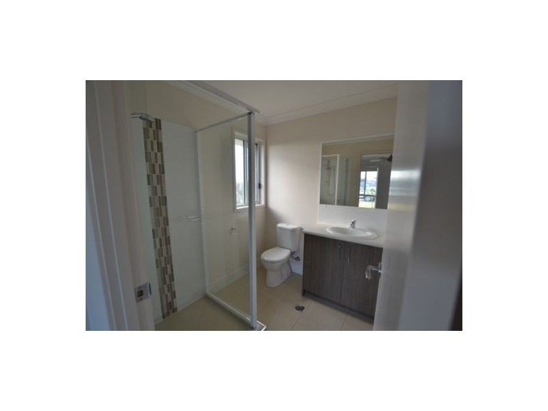 27 Bounty Circuit, Eli Waters QLD 4655