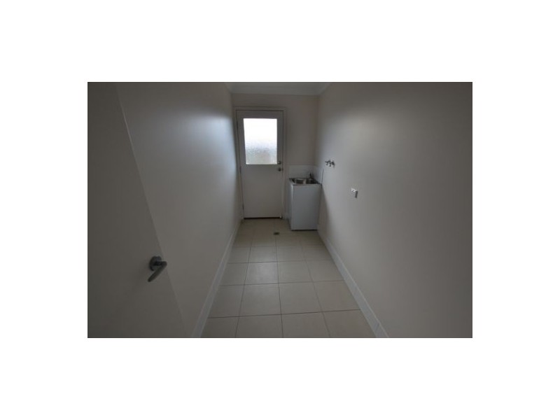 27 Bounty Circuit, Eli Waters QLD 4655