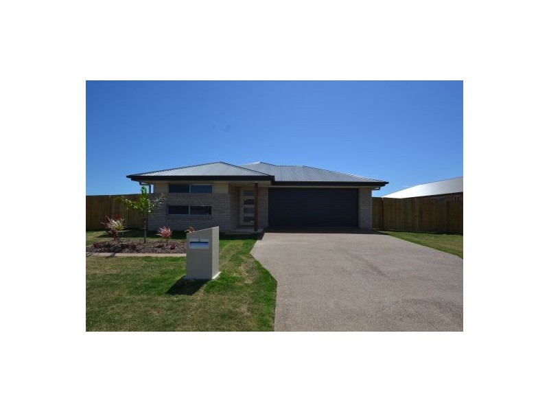 2 Kirra Court, Eli Waters QLD 4655