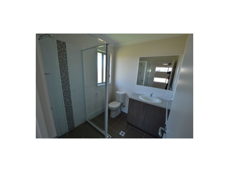 2 Kirra Court, Eli Waters QLD 4655